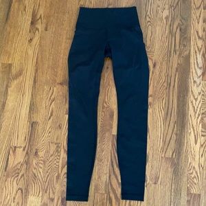 Lululemon Wunder Under 28” Size 4